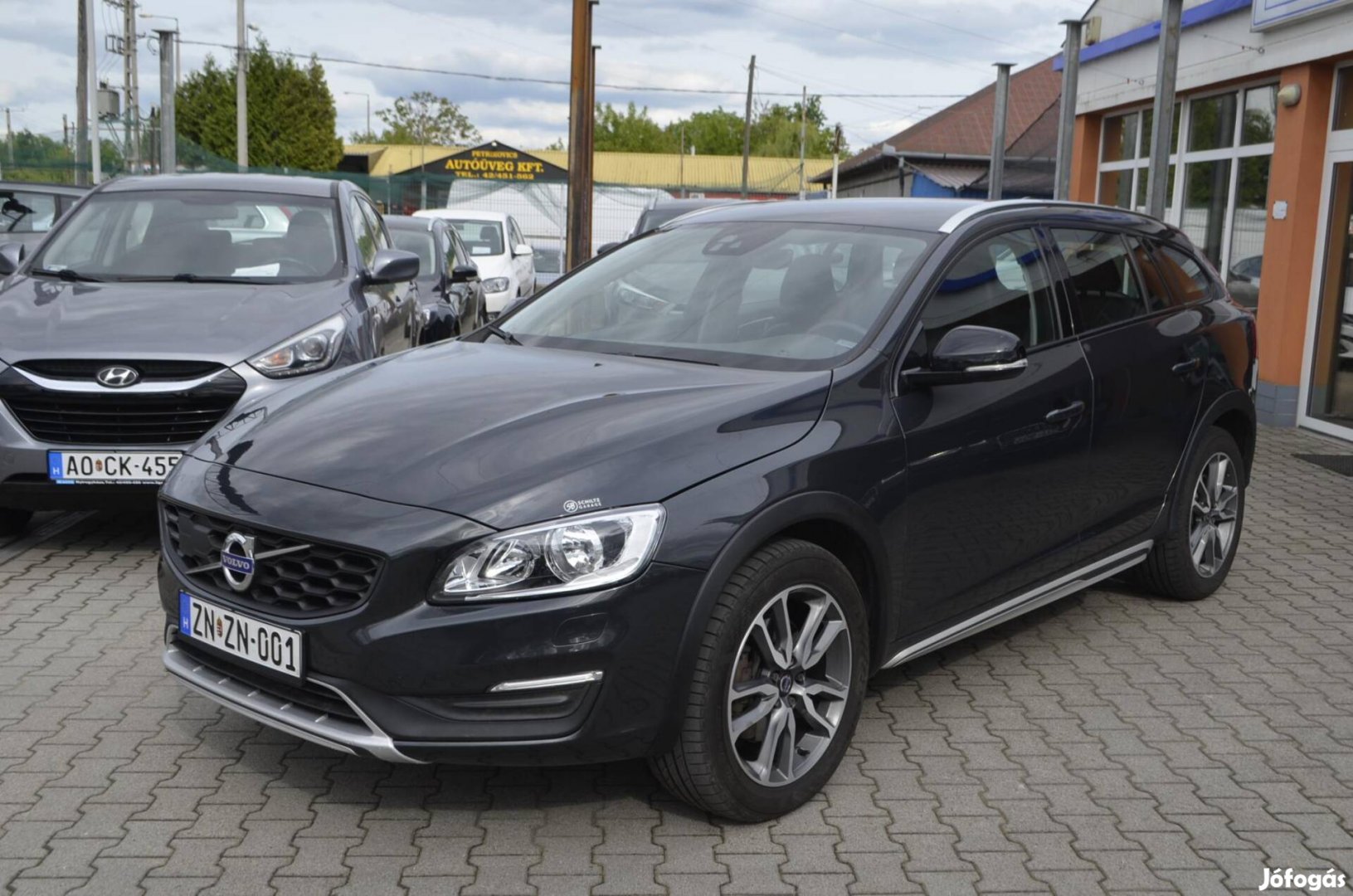 Volvo V60 2.0 D [D3] Geartronic Cross Country !...